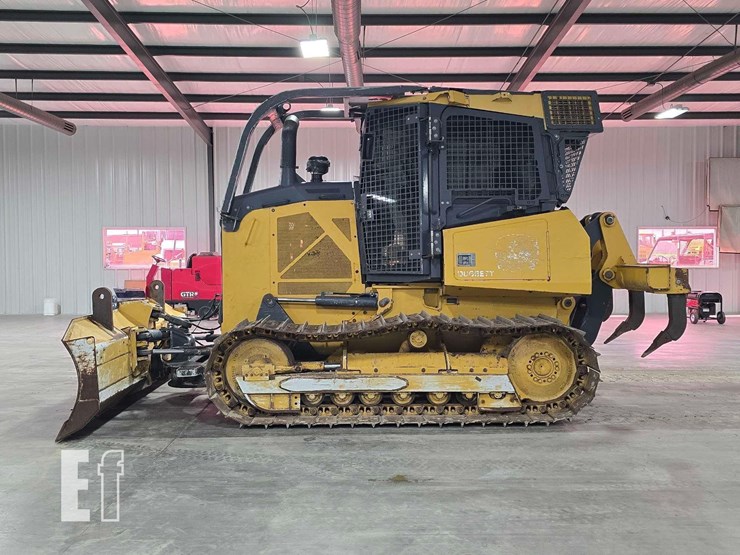 2022-deere-650k-lgp-image-5