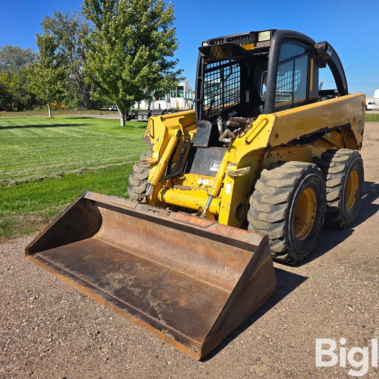 2000 John Deere 270 Skid Steer