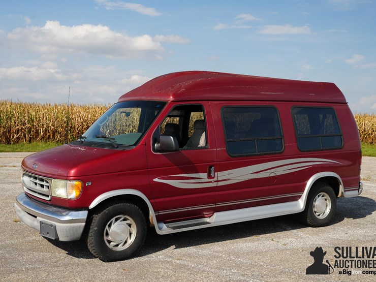 run-#22---2002-ford-conversion-chariot-van-image-1