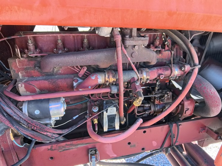 #1026-•-allis-chalmers-7000-tractor-image-61