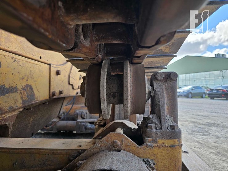 caterpillar-d6d-image-34