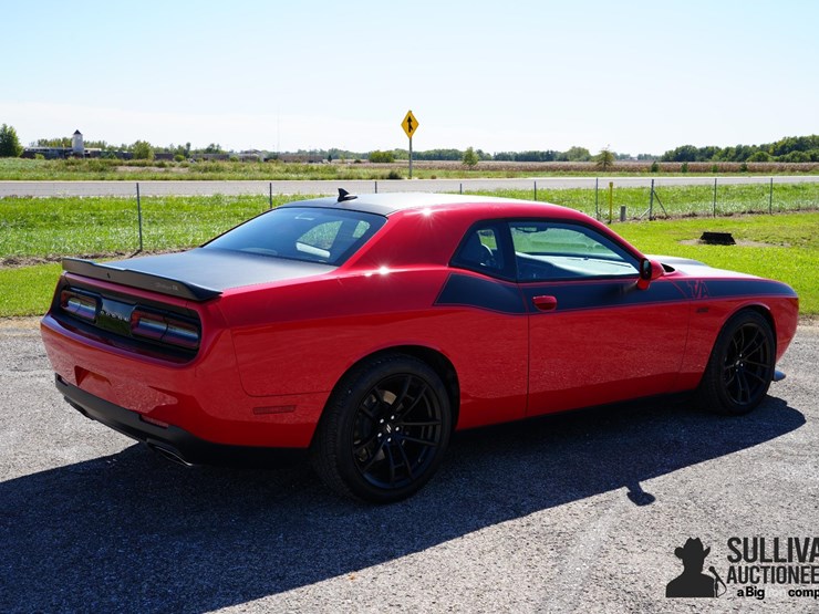 run-#66---2023-dodge-challenger-t/a-392-scat-pack-image-5