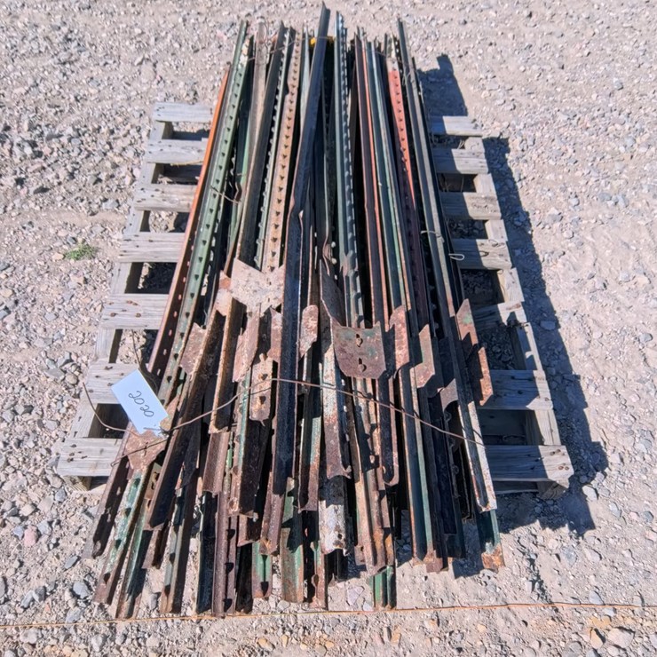#2020 • Used T-Posts (60 Count)