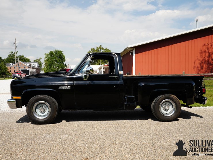 run-#138---1984-gmc-sierra-c1500-stepside-pickup-image-8