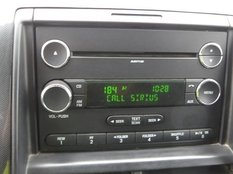 2010-ford-explorer-image-21