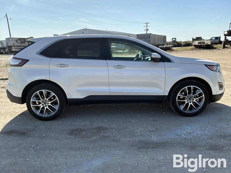 2017-ford-edge-titanium-awd-suv-image-4