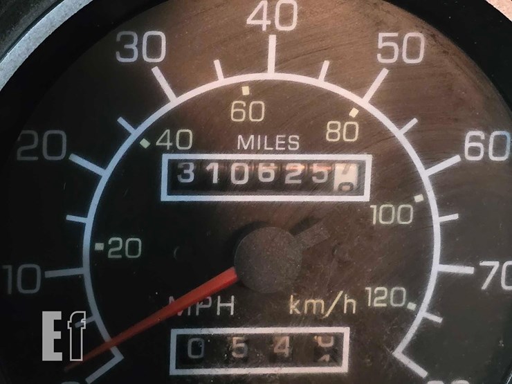 2010-kenworth-t300-image-14