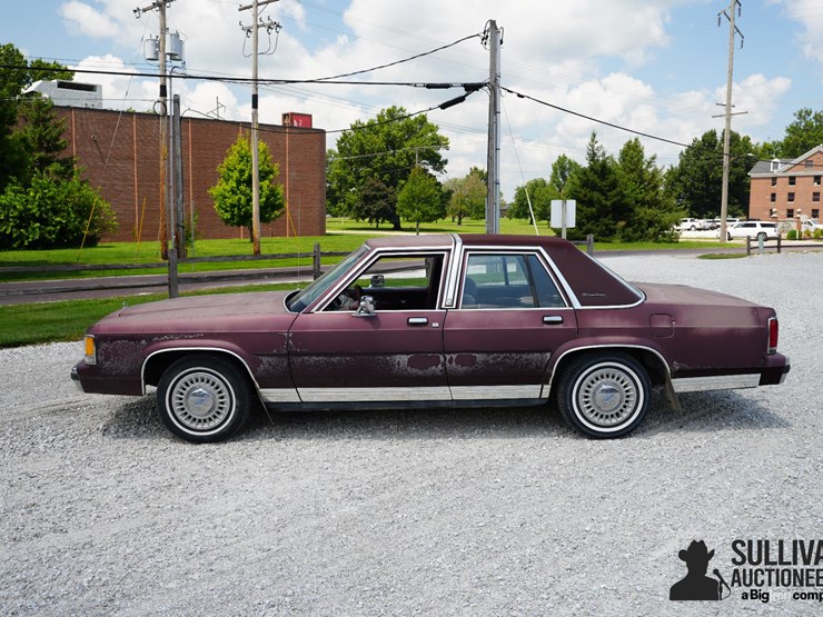 run-#179---1991-ford-crown-victoria-lx-sedan-image-8