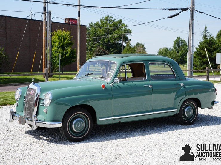run-#122---1957-mercedes-benz-sedan-image-1