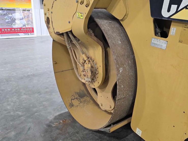 2009-caterpillar-cb54-image-12