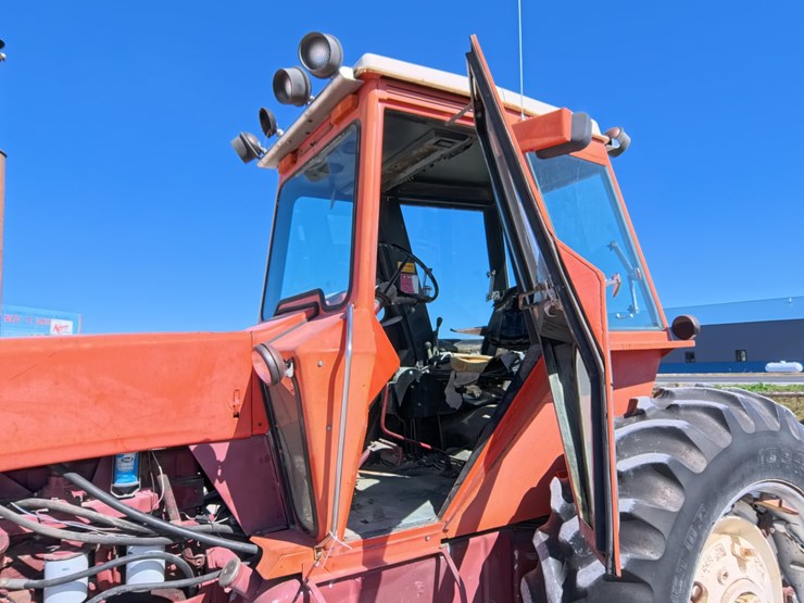 #1026-•-allis-chalmers-7000-tractor-image-23