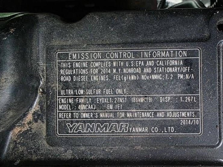 2014-john-deere-1025r-image-32
