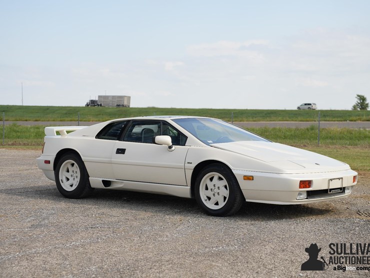 run-#83---1988-lotus-esprit-turbo-image-3