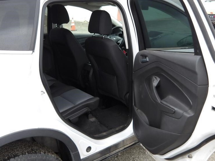 2017-ford-escape-image-12
