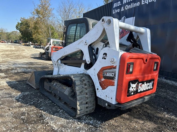 2023-bobcat-t650-skid-steer-loader-image-3