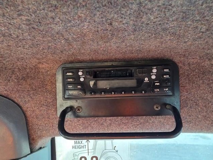 ford-8670-image-61