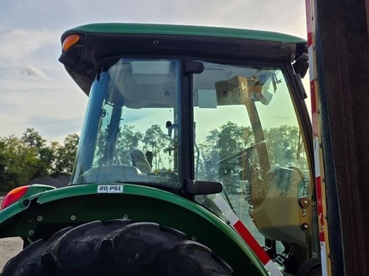2019-john-deere-5100e-image-19