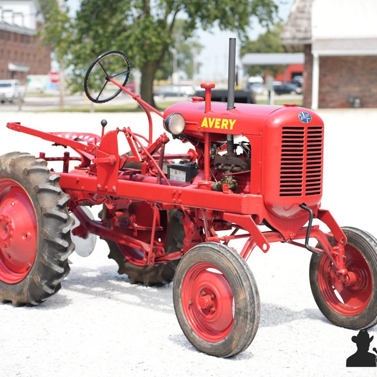 Run #119 - 1948 Avery V 2WD Tractor