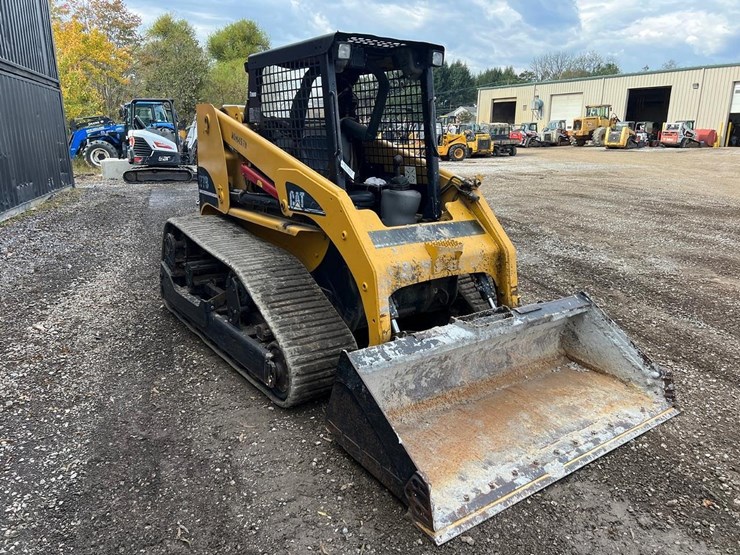 2006-caterpillar-277b-skid-steer-loader-image-9