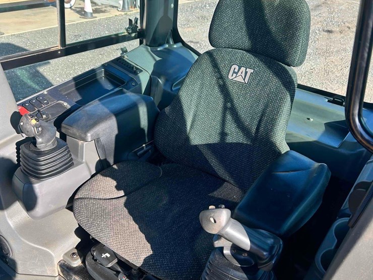 2018-caterpillar-d5k2-xl-image-35