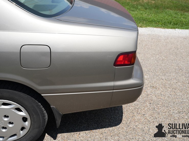 run-#167---1998-toyota-camry-clx-sedan-image-17