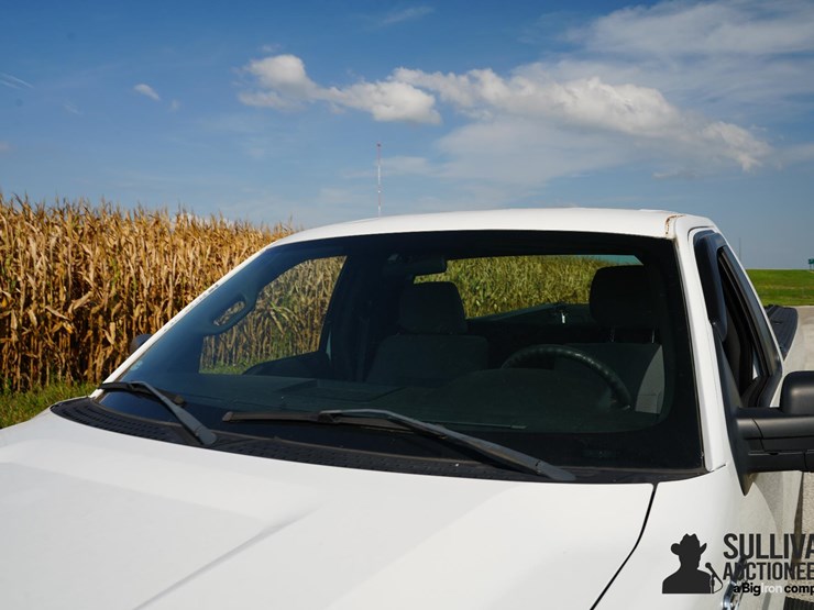 run-#7---2012-ford-f150-xl-regular-cab-pickup-image-11