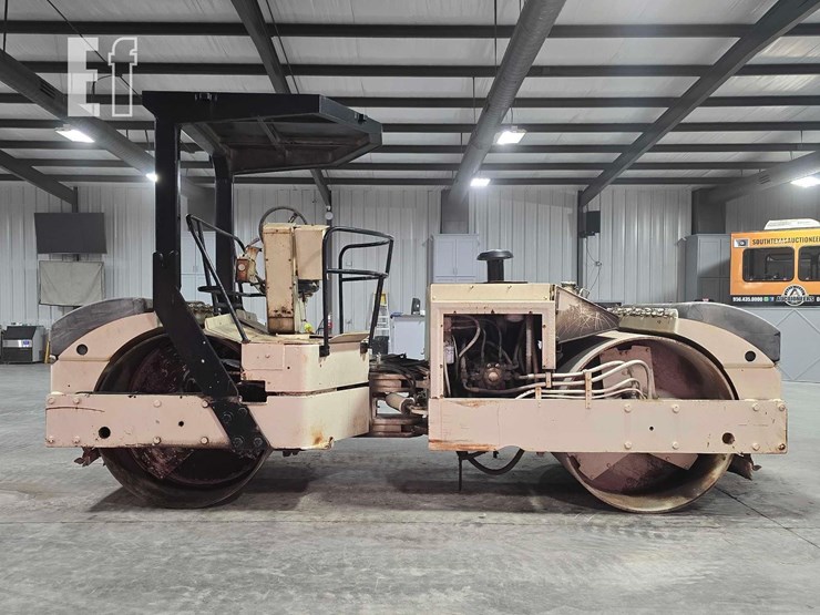 ingersoll-rand-tandem-vibratory-asphalt-compactor-3613-image-6