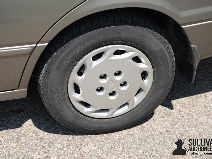 run-#167---1998-toyota-camry-clx-sedan-image-16
