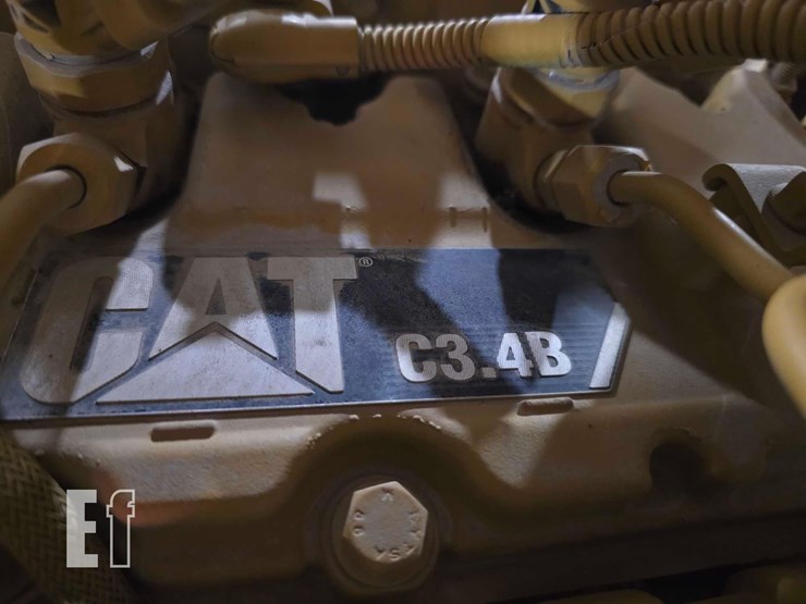 2019-caterpillar-cp44b-image-23