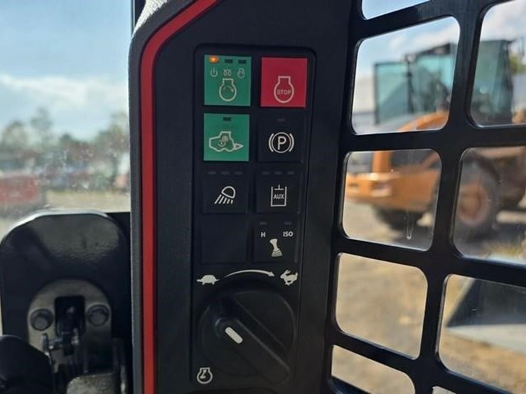 2020-bobcat-s76-image-53