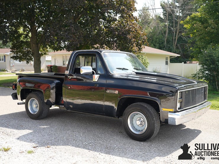run-#138---1984-gmc-sierra-c1500-stepside-pickup-image-3