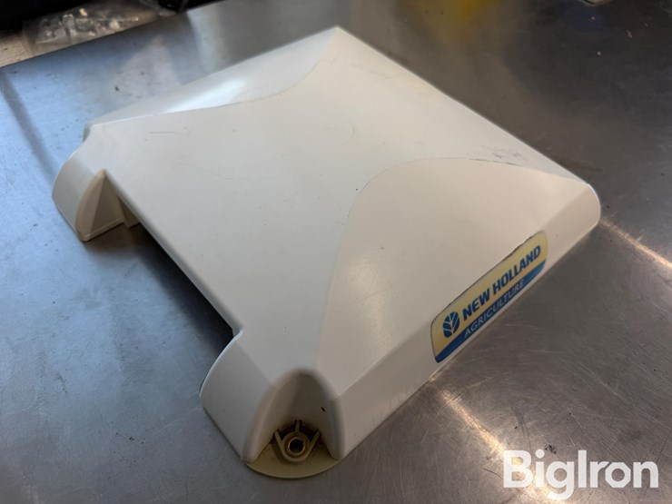 2018-case-/-new-holland-372-receiver-image-5