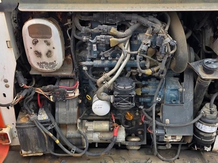 2014-bobcat-s770-image-38