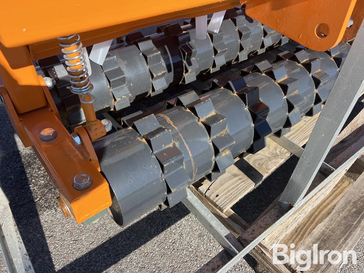 2026-arteer-nsd-72w-3-pt/skid-steer-no-till-drill/seeder-image-18