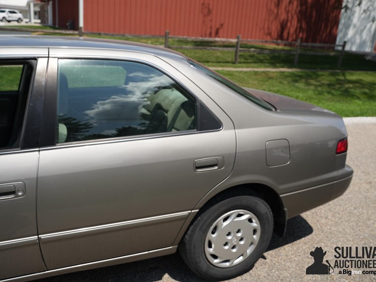 run-#167---1998-toyota-camry-clx-sedan-image-15