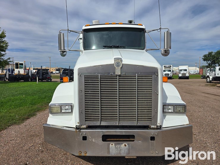1999-kenworth-t800-tri/a-truck-tractor-image-2