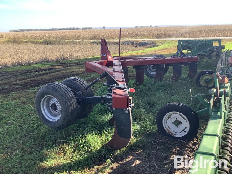case-ih-14-v-ripper/subsoiler-plow-image-7