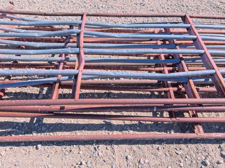 #2018-•-16ft-corral-panels-(4-count)-image-4
