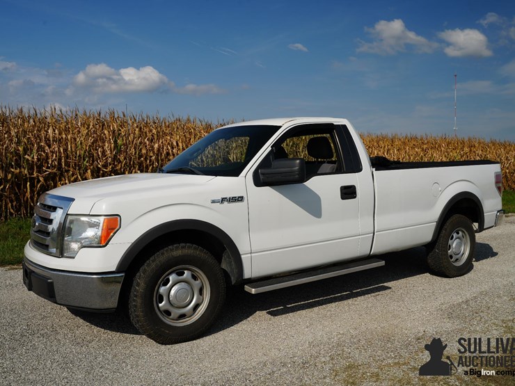 run-#7---2012-ford-f150-xl-regular-cab-pickup-image-1