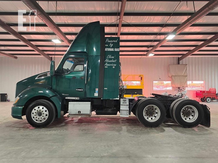2017-kenworth-t680-image-5
