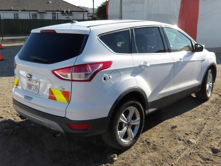 2015-ford-escape-image-3