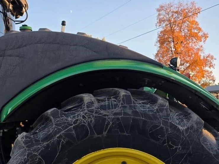 2019-john-deere-9520r-image-38