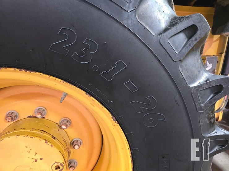 2012-caterpillar-cp56-image-25