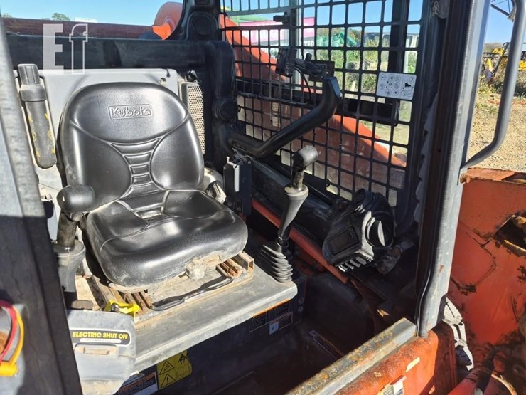 kubota-ssv65-image-12