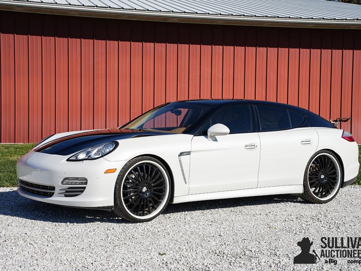 run-#113---2013-porsche-panamera-2-image-1