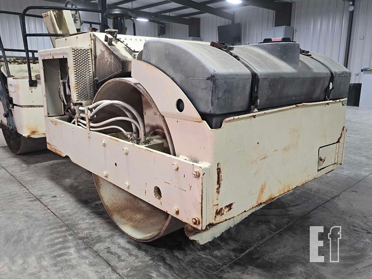 ingersoll-rand-tandem-vibratory-asphalt-compactor-3613-image-10
