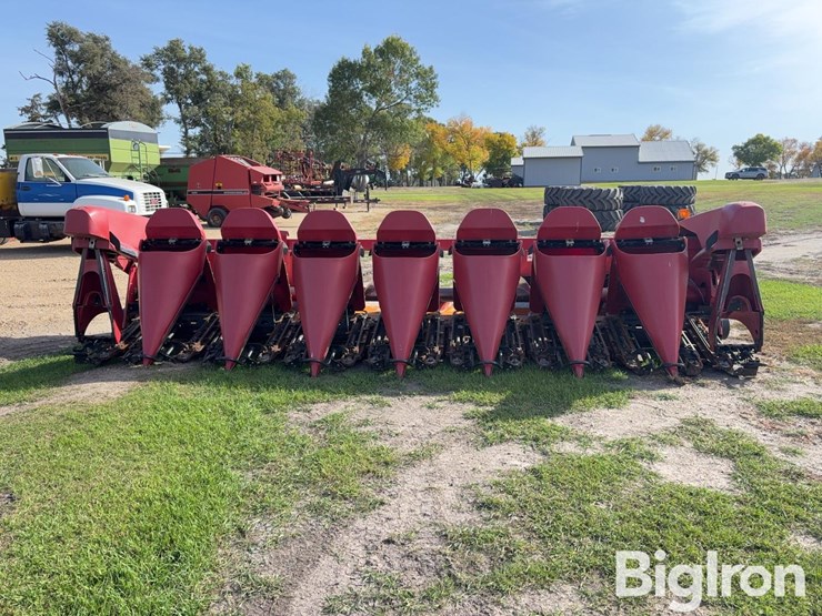 2002-case-ih-2208-8r30-corn-head-image-2