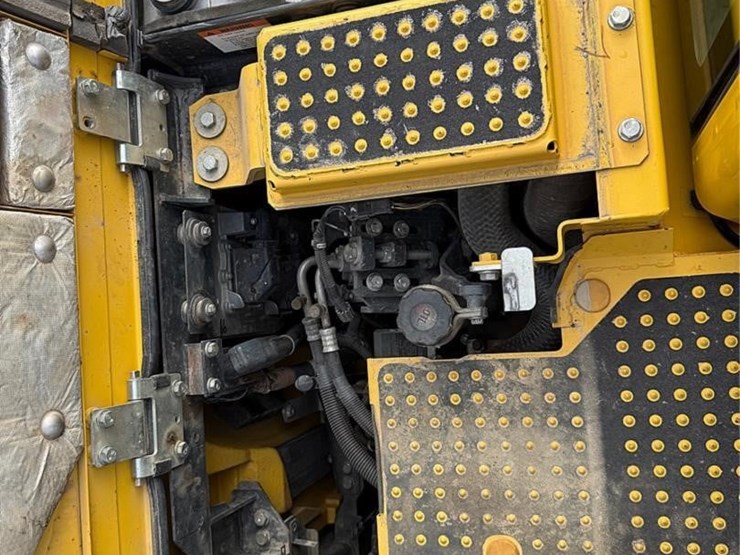 komatsu-pc138us-lc-11-image-3