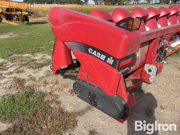2002-case-ih-2208-8r30-corn-head-image-16