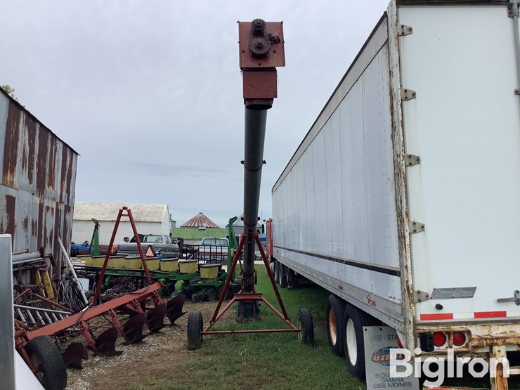 peck-electric-truck-auger-image-6